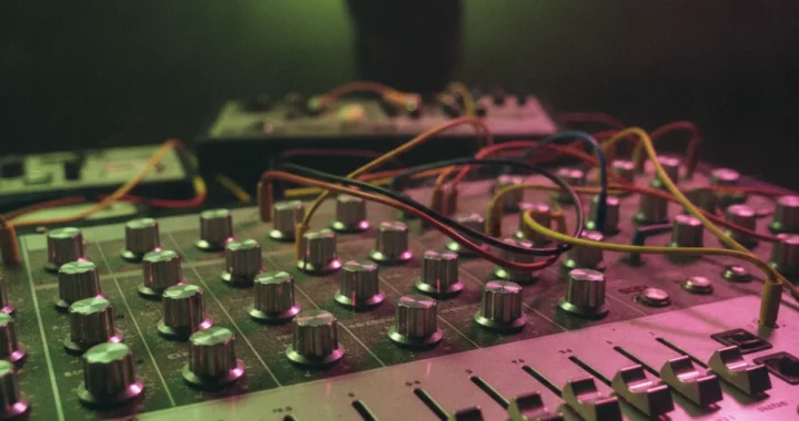 The Sync Pipeline for Synth Music