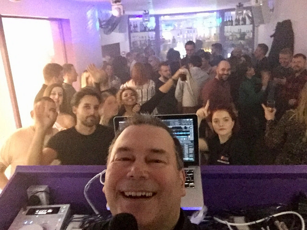 The Rave Piano Sound and Where It Went on Feel Alive by DJ Jon